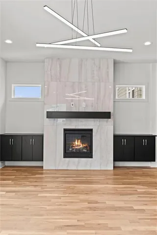 $999,500 | 2207 West 47th Terrace, Westwood, KS 66205