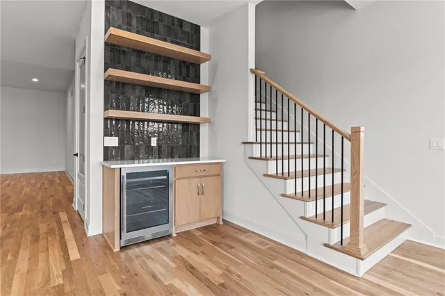 $999,500 | 2207 West 47th Terrace, Westwood, KS 66205