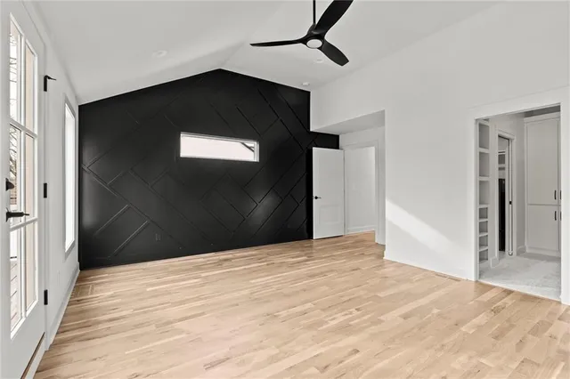 $999,500 | 2207 West 47th Terrace, Westwood, KS 66205