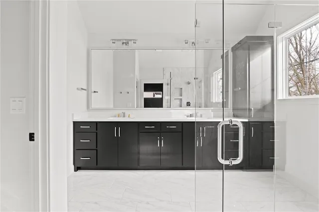 $999,500 | 2207 West 47th Terrace, Westwood, KS 66205