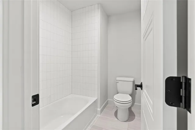 $999,500 | 2207 West 47th Terrace, Westwood, KS 66205