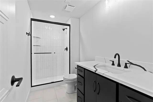 $999,500 | 2207 West 47th Terrace, Westwood, KS 66205