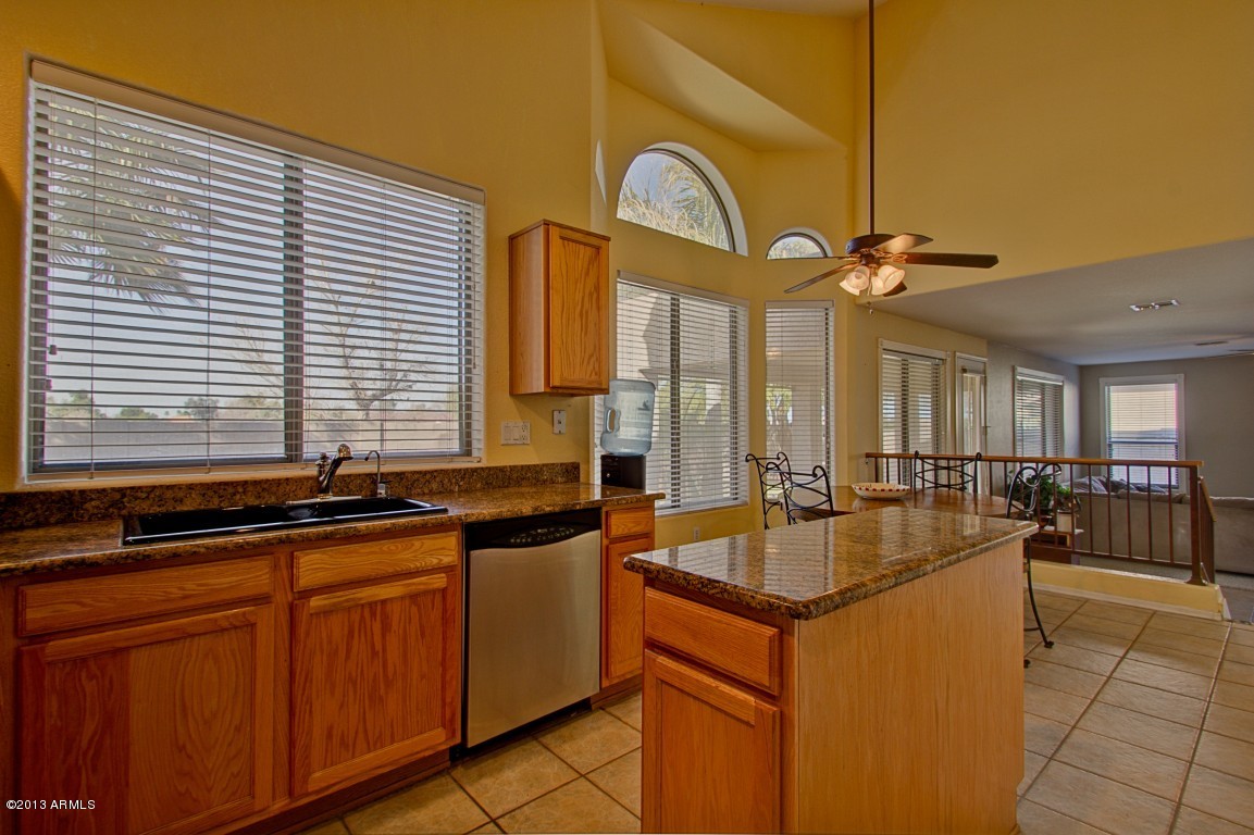 1440 Poinciana Road Gilbert, AZ 85234 - Photo 12 of 51 Kitchen