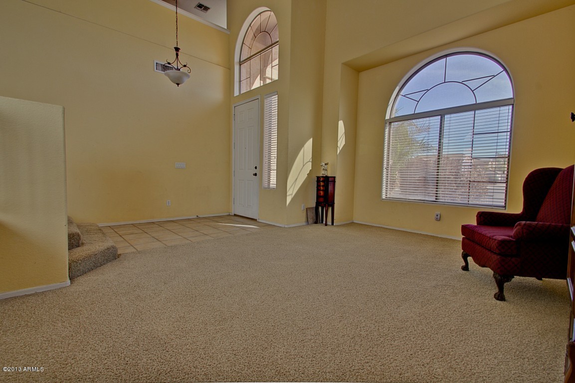 1440 Poinciana Road Gilbert, AZ 85234 - Photo 5 of 51 Formal Living Room