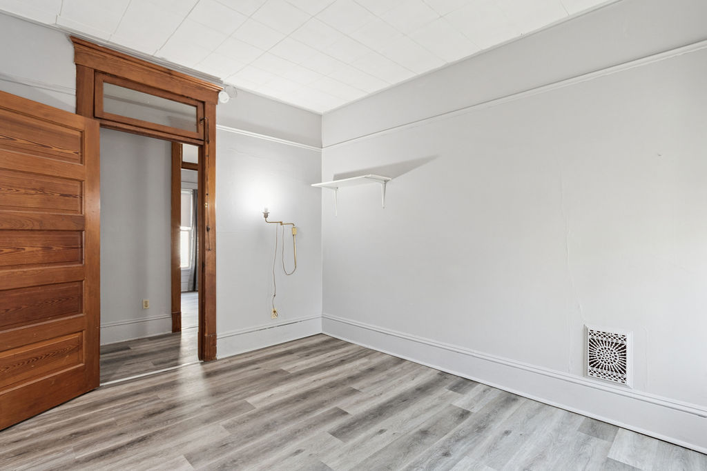 705 West Market Street Bloomington, IL 61701 - Photo 15 of 20