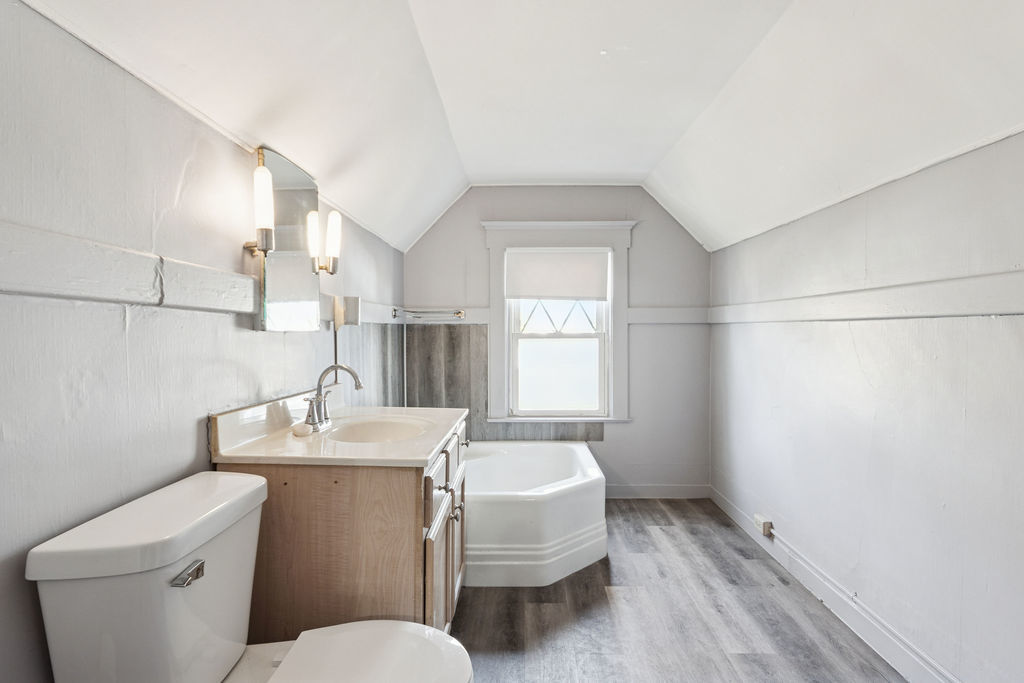 705 West Market Street Bloomington, IL 61701 - Photo 16 of 20