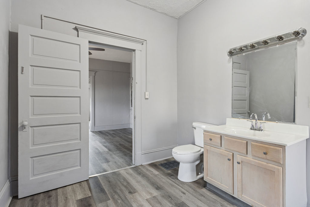 705 West Market Street Bloomington, IL 61701 - Photo 7 of 20