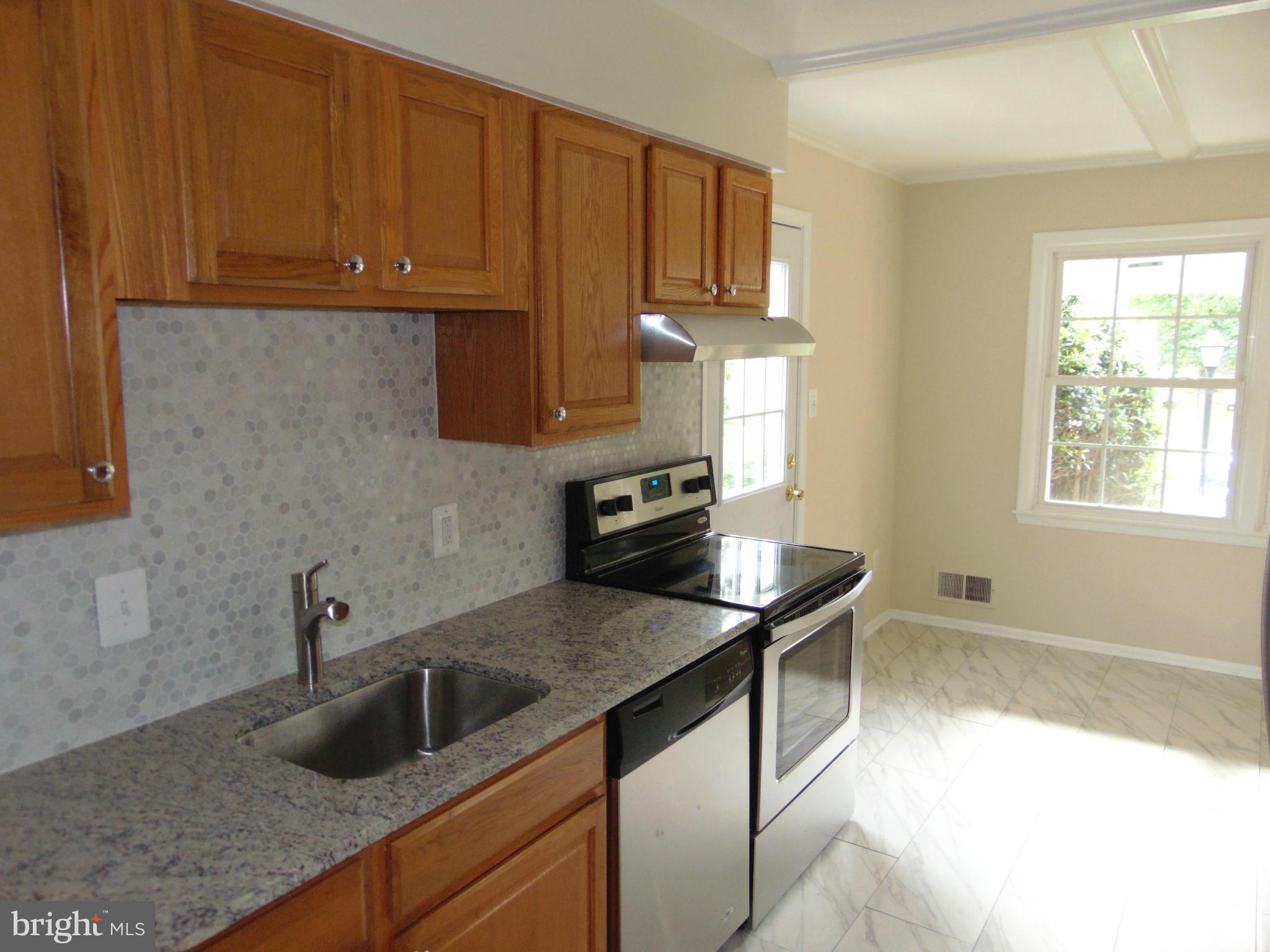 7421 Castle Road Manassas, VA 20109 - Photo 11 of 26 Kitchen