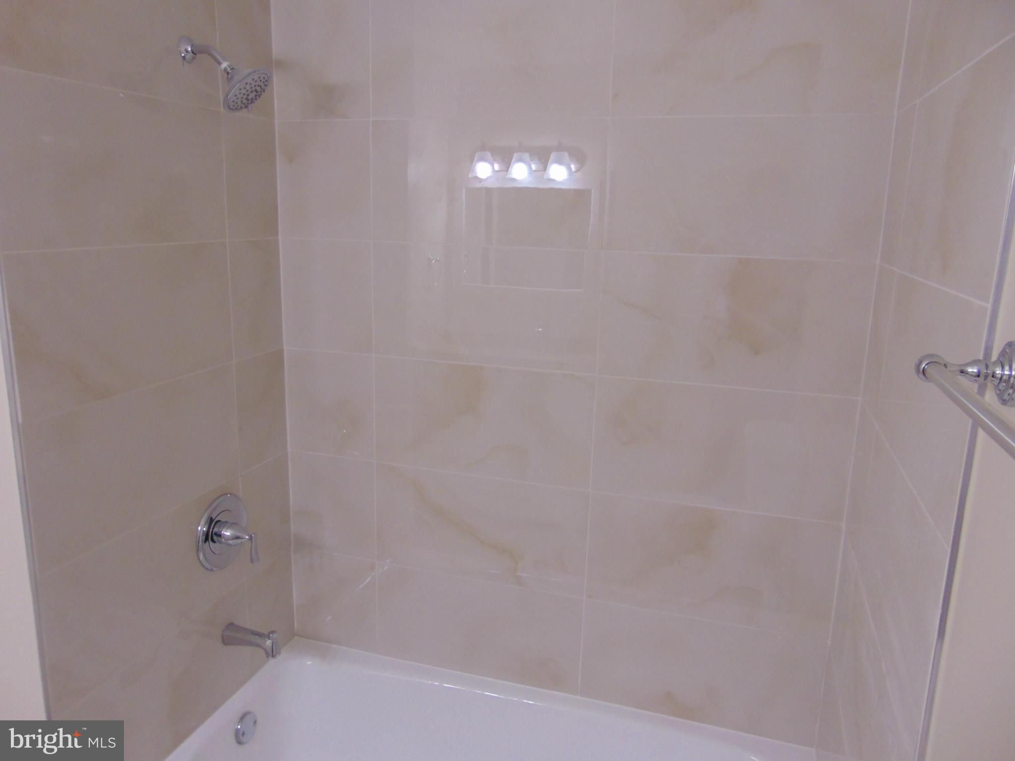 7421 Castle Road Manassas, VA 20109 - Photo 16 of 26 Bath