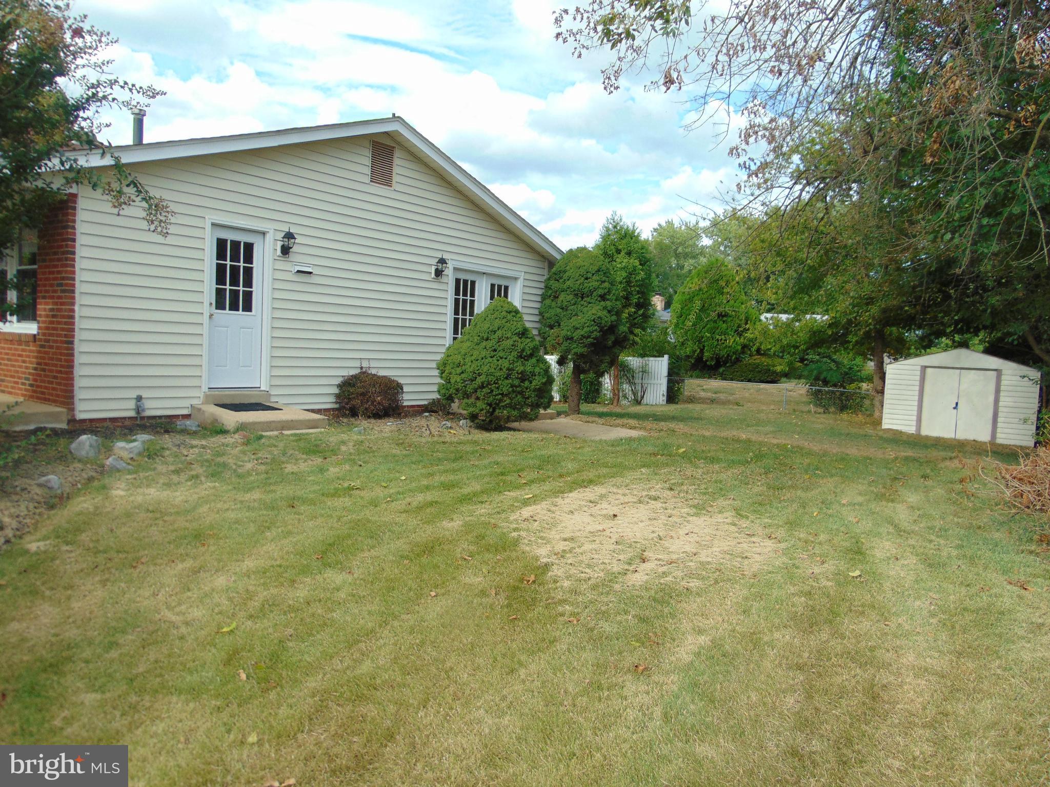 7421 Castle Road Manassas, VA 20109 - Photo 4 of 26 Exterior (General)