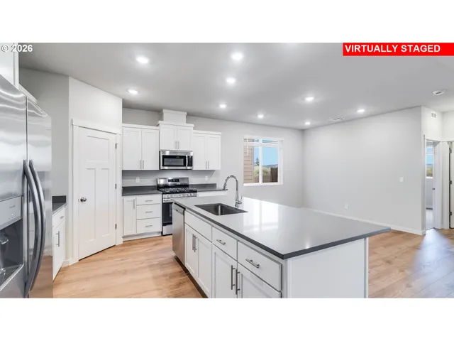 $555,300 | 1070 Legacy Lane, Eugene, OR 97402