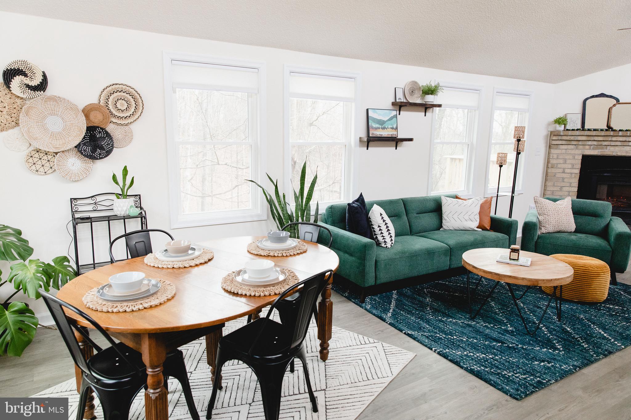 331 Walden Road Hedgesville, WV 25427 - Photo 4 of 30 a living room with furniture and a table