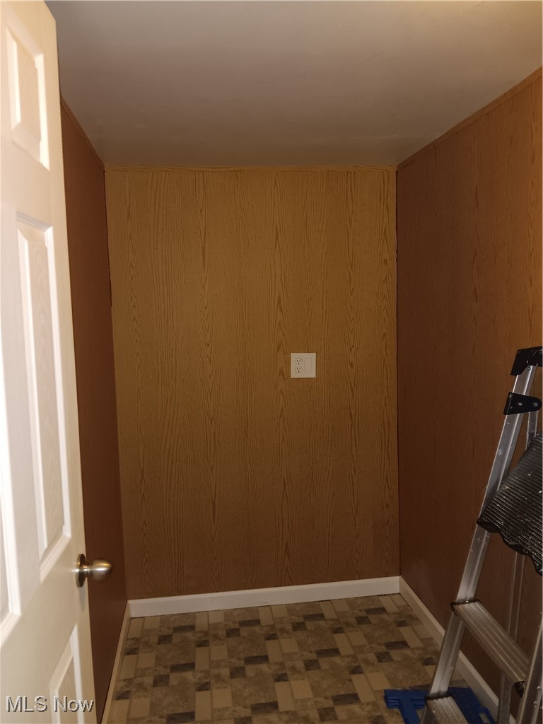 76241 Old Twenty One Road Kimbolton, OH 43749 - Photo 21 of 36 Storage room