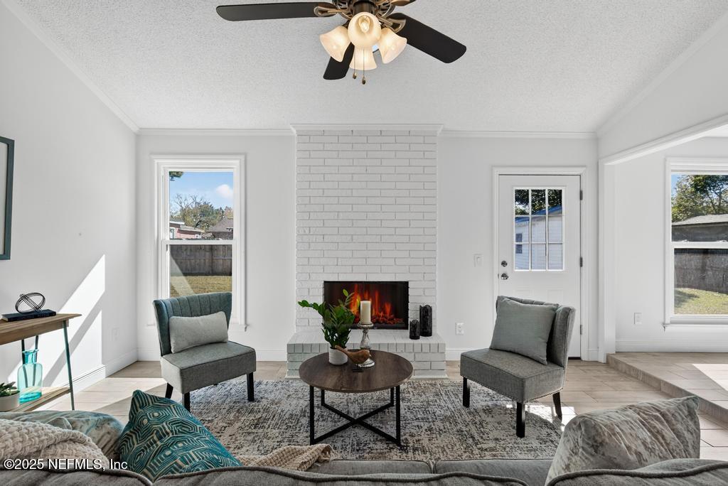 8240 Springtree Road Jacksonville, FL 32210 - Photo 7 of 31 8240 Springtree Road-20