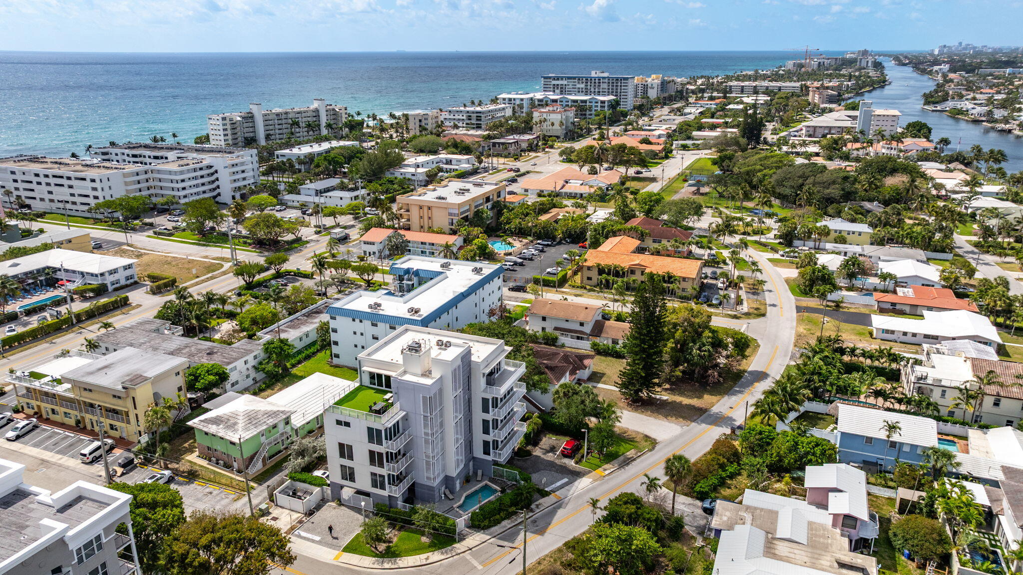1900 Southeast 2nd Street, Unit 501 Deerfield Beach, FL 33441 - Photo 36 of 41 an aerial view of multiple house