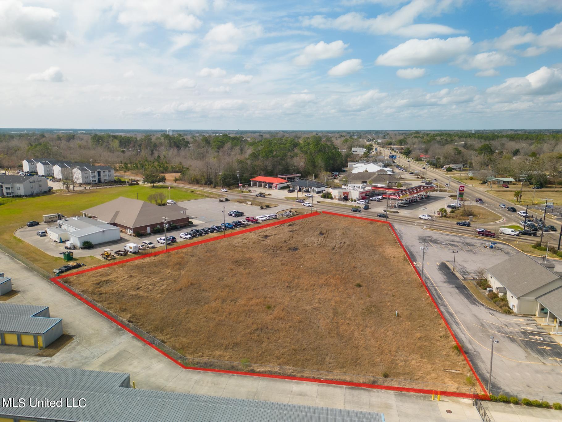 3 River Road Gulfport, MS 39503 - Photo 2 of 5 Three Rivers-80001z