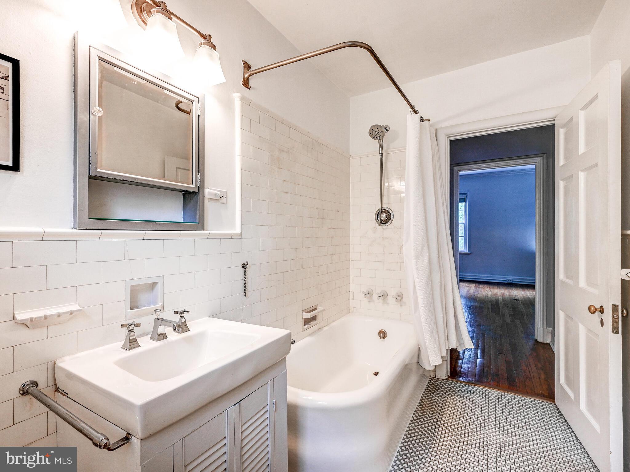 6 Upland Road, Unit J3 Baltimore, MD 21210 - Photo 16 of 21