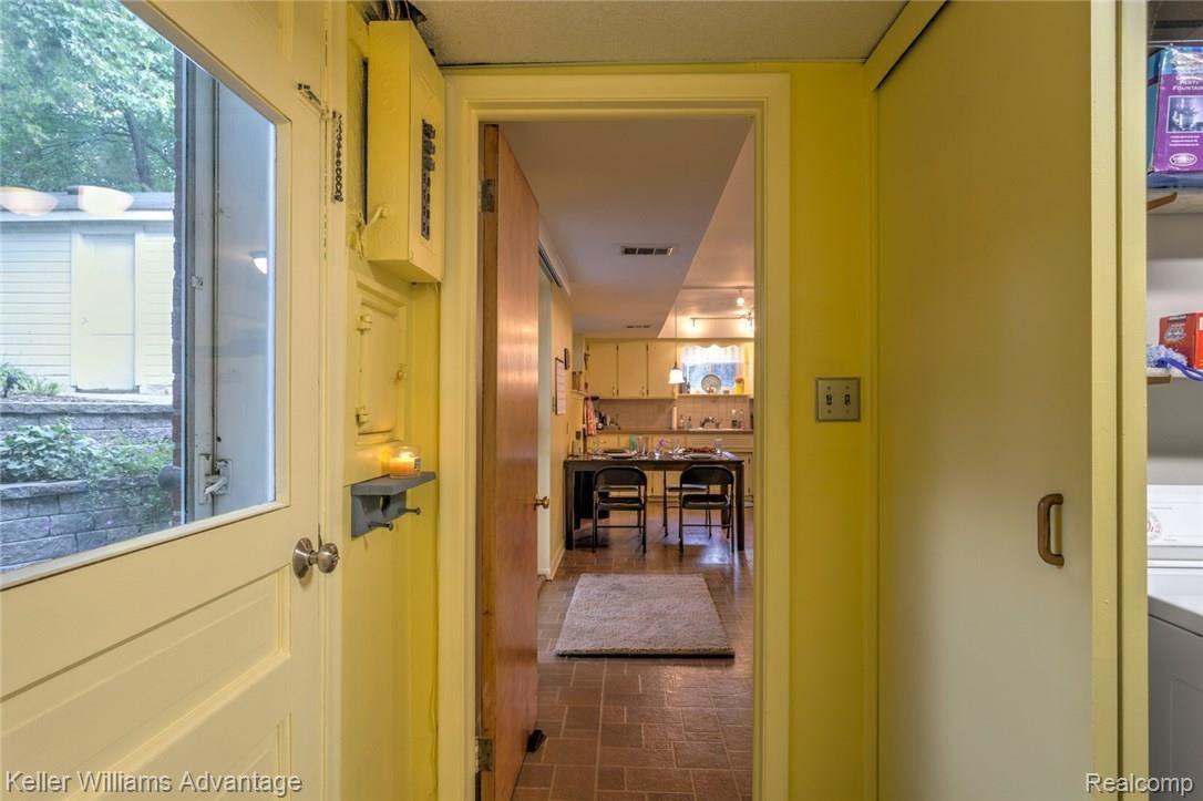 1480 North Pine Street Rochester, MI 48307 - Photo 21 of 29 image.JPG