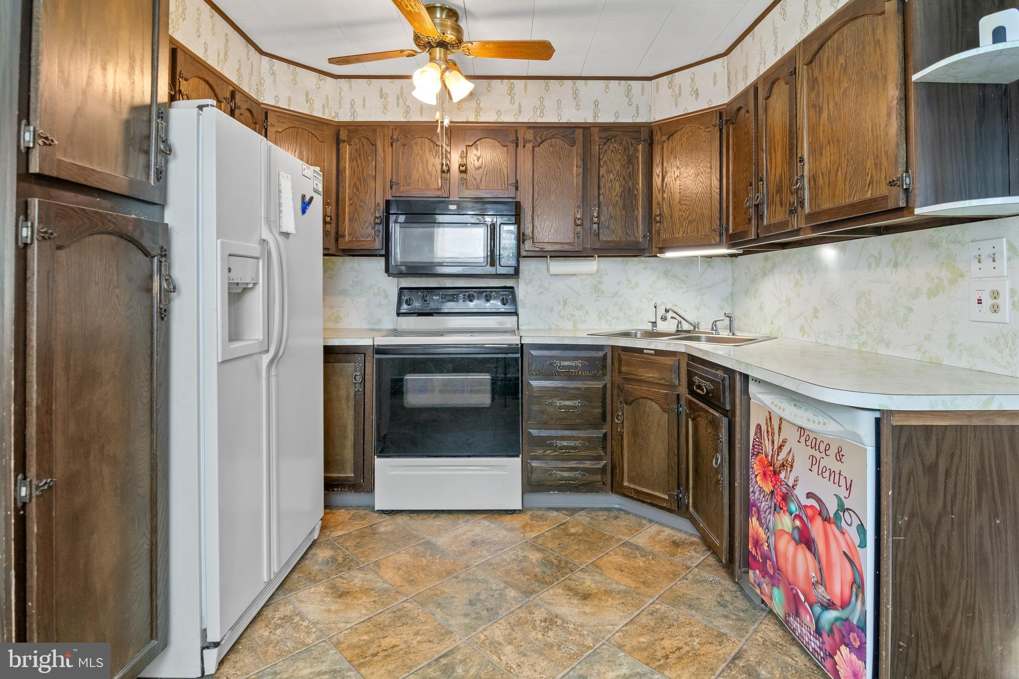 1421 3rd Road Baltimore, MD 21220 - Photo 12 of 30 Kitchen