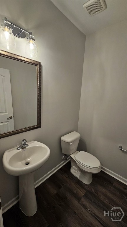 109 Classic Drive Pooler, GA 31322 - Photo 7 of 28 Powder Bathroom