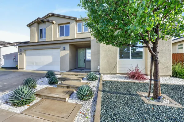 $784,900 | 5048 Moonraker Lane, Roseville, CA 95747