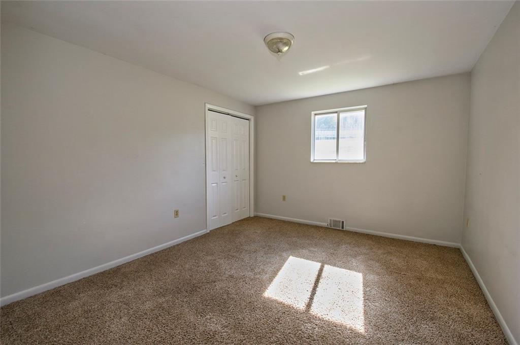 6085 Baptist Road Pittsburgh, PA 15236 - Photo 21 of 24 Gallery Image 21