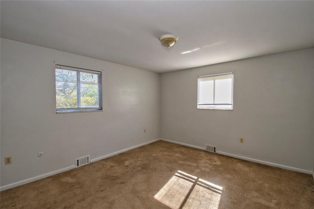 6085 Baptist Road Pittsburgh, PA 15236 - Photo 22 of 24 Gallery Image 22