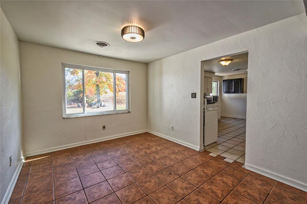 6085 Baptist Road Pittsburgh, PA 15236 - Photo 7 of 24 Gallery Image 7