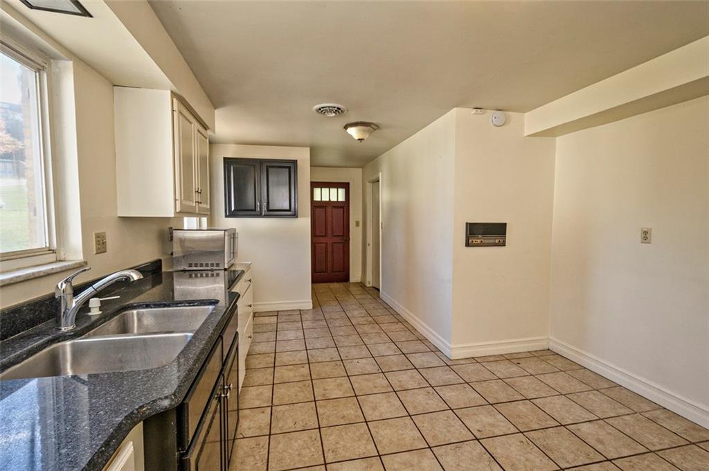 6085 Baptist Road Pittsburgh, PA 15236 - Photo 10 of 24 Gallery Image 10