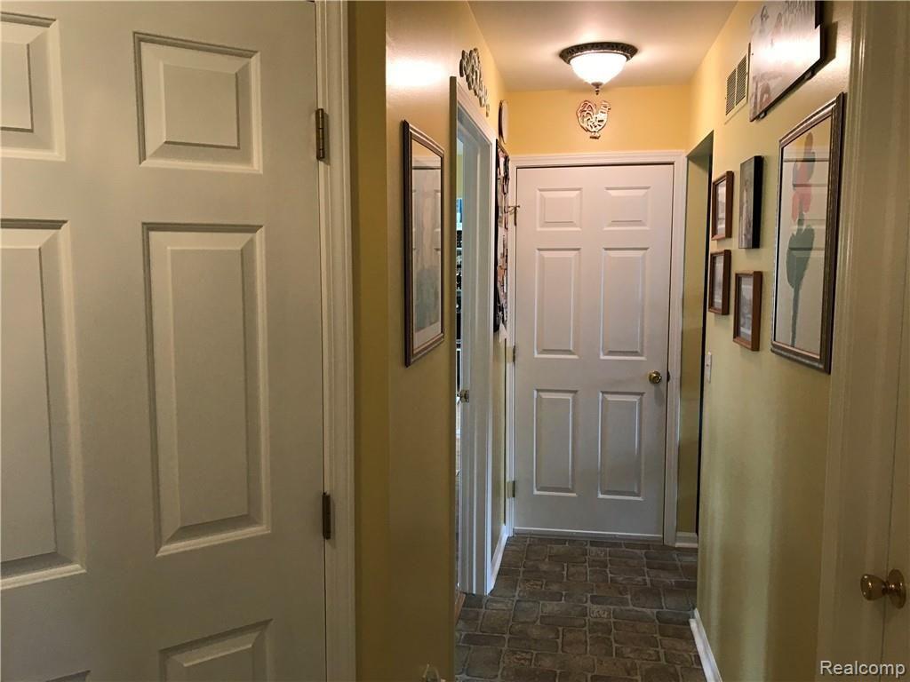 2554 Crooked Lake Road Howell, MI 48843 - Photo 13 of 44 .