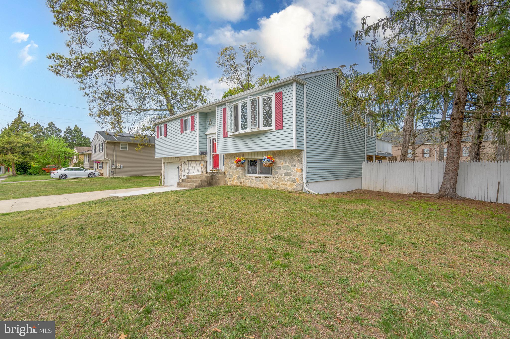 7 Briarcliff Road Atco, NJ 08004 - Photo 36 of 37 a house view with a garden space