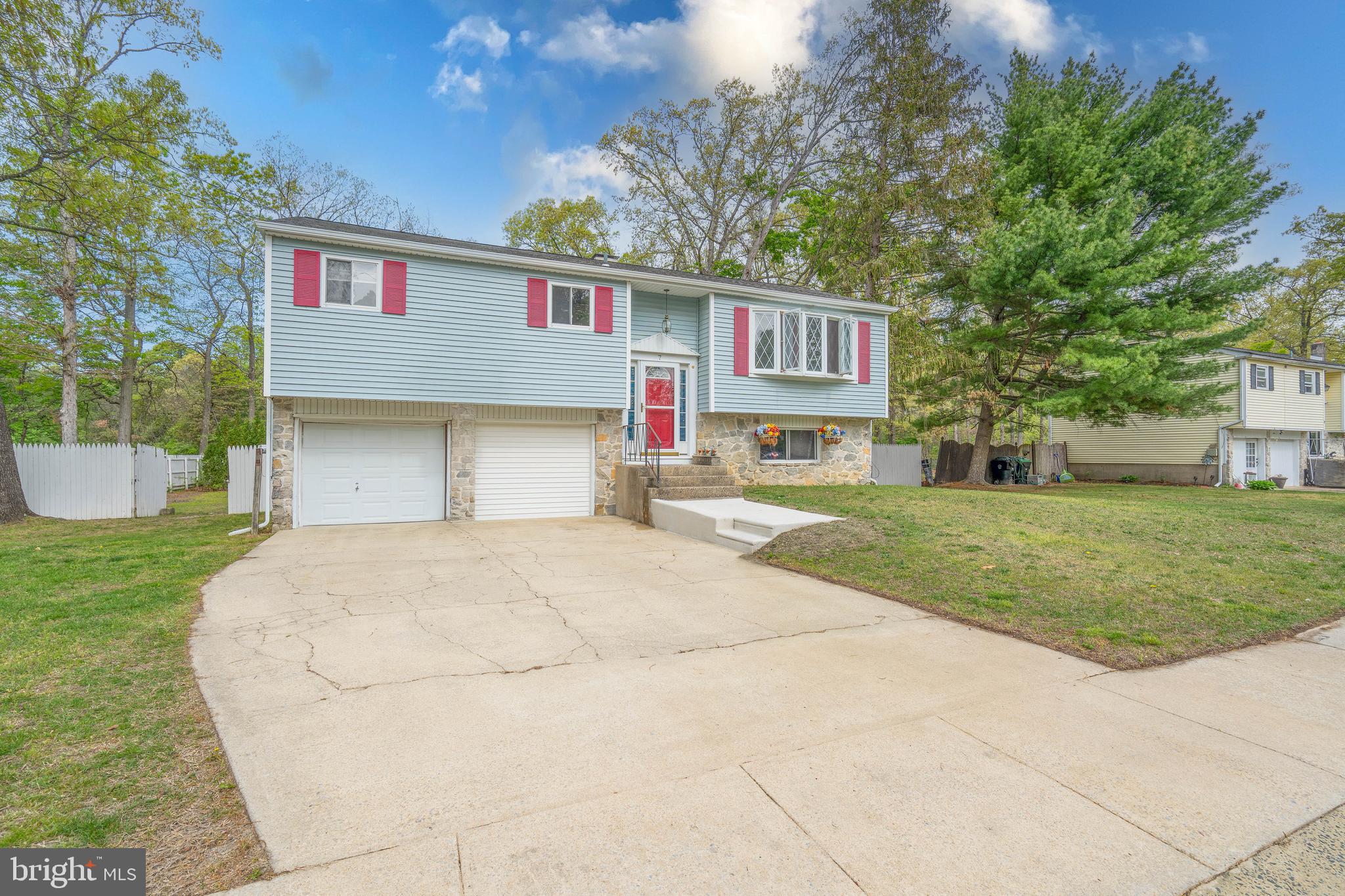 7 Briarcliff Road Atco, NJ 08004 - Photo 37 of 37 a front view of house with yard