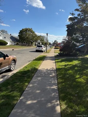 $749,000 | 112 Gun Lane, Levittown, NY 11756