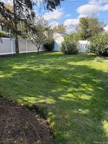 $749,000 | 112 Gun Lane, Levittown, NY 11756