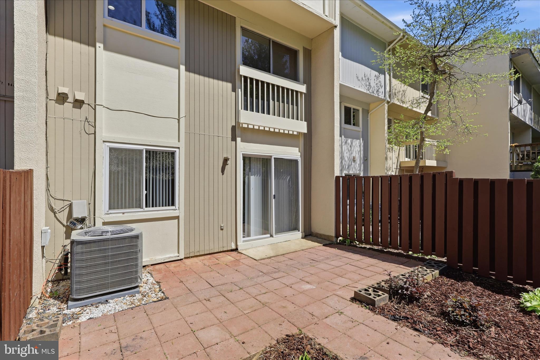 2438 Southgate Square Reston, VA 20191 - Photo 26 of 46 Rear Patio