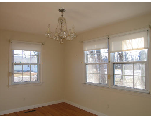 62 Arcadia Boulevard Springfield, MA 01118 - Photo 7 of 10 Gallery Image 7