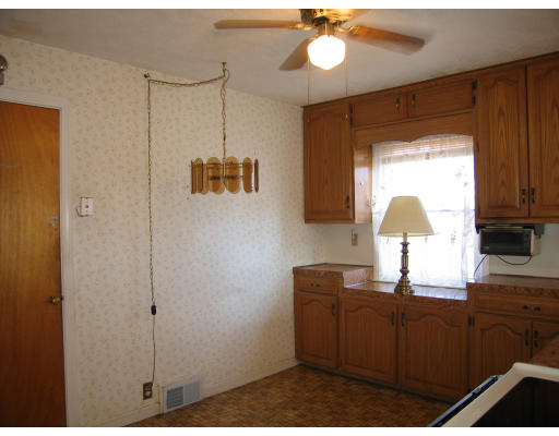 62 Arcadia Boulevard Springfield, MA 01118 - Photo 8 of 10 Gallery Image 8
