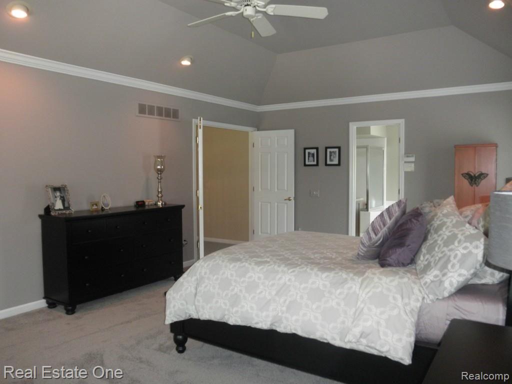3581 Nesting Ridge Drive Rochester Hills, MI 48309 - Photo 21 of 49