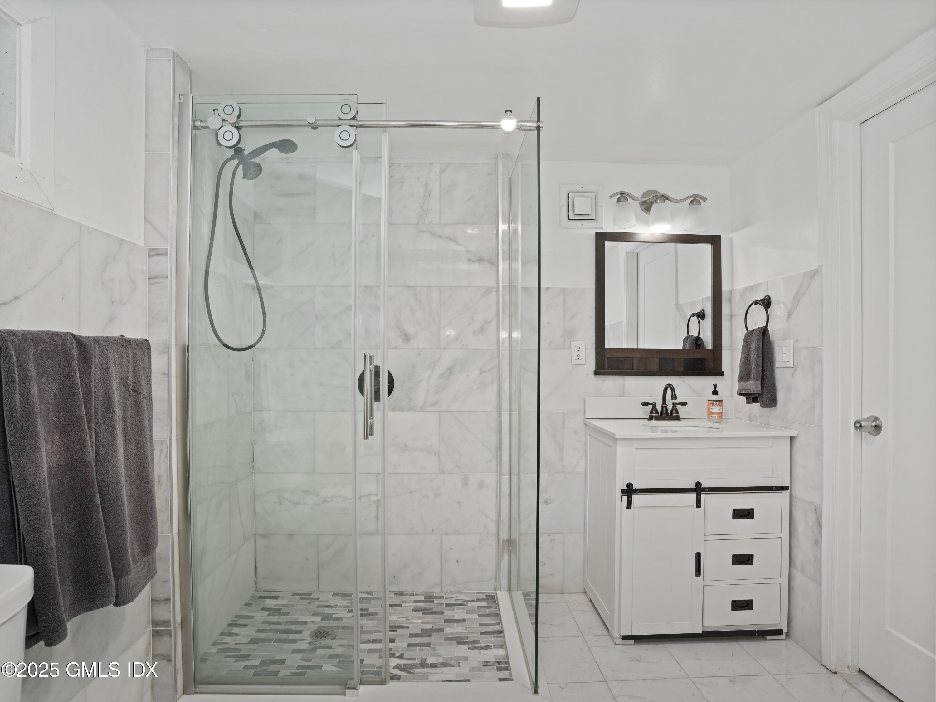 330 Cognewaugh Road Cos Cob, CT 06807 - Photo 13 of 24 LL Bath