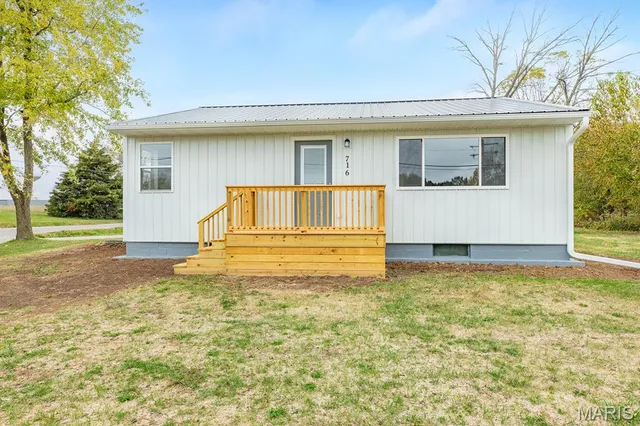 $134,500 | 716 South Hickory Street, Bunker Hill, IL 62014
