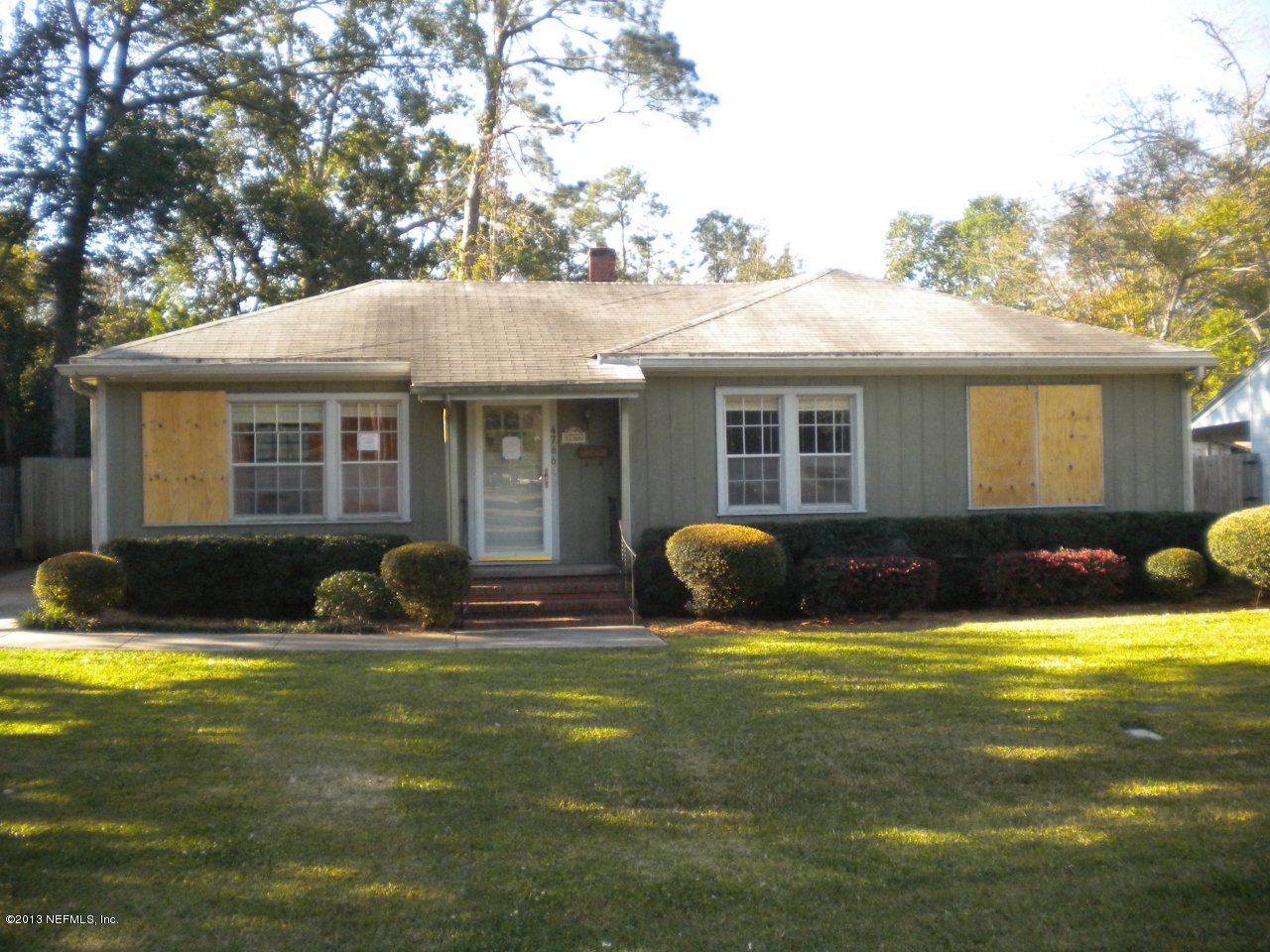 4766 Manchester Road Jacksonville, FL 32210 - Photo 1 of 10 a view of outdoor space yard and swimming pool