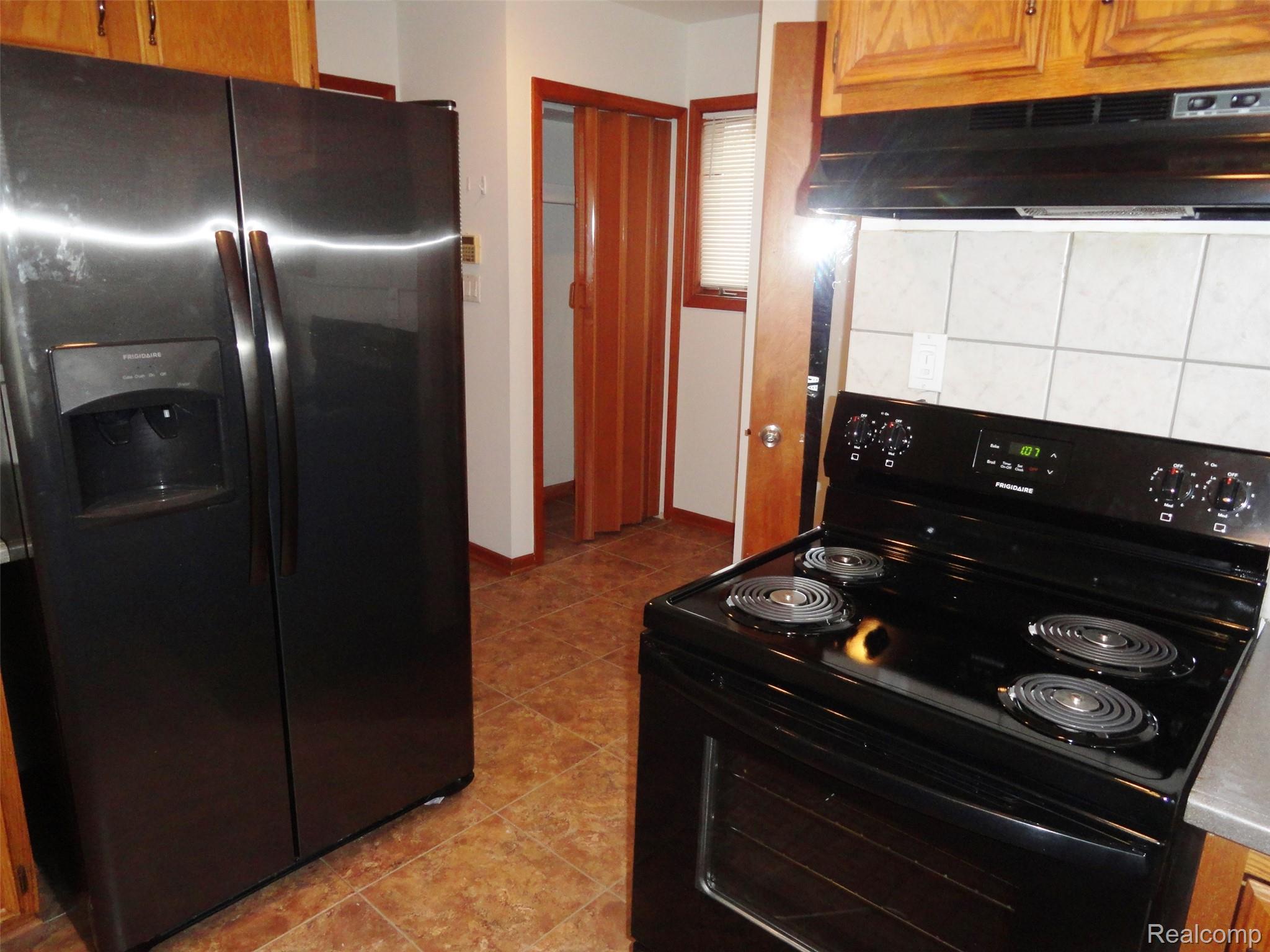 2951 Walbridge Drive Rochester, MI 48307 - Photo 9 of 20 9.JPG