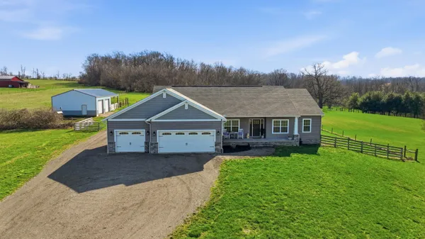 $714,999 | 18686 Ringgold Southern Road, Circleville, OH 43113