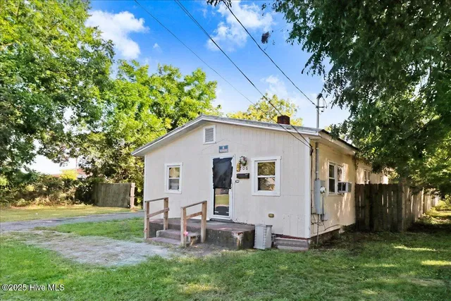 $225,000 | 706 Caswell Street, Smithfield, NC 27577