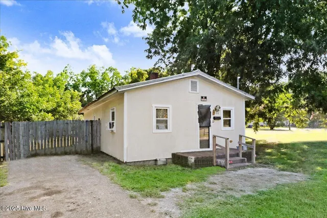 $225,000 | 706 Caswell Street, Smithfield, NC 27577