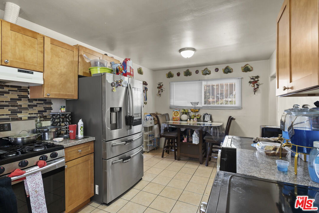 15914 South Bullis Road Compton, CA 90221 - Photo 7 of 23 Gallery Image 7