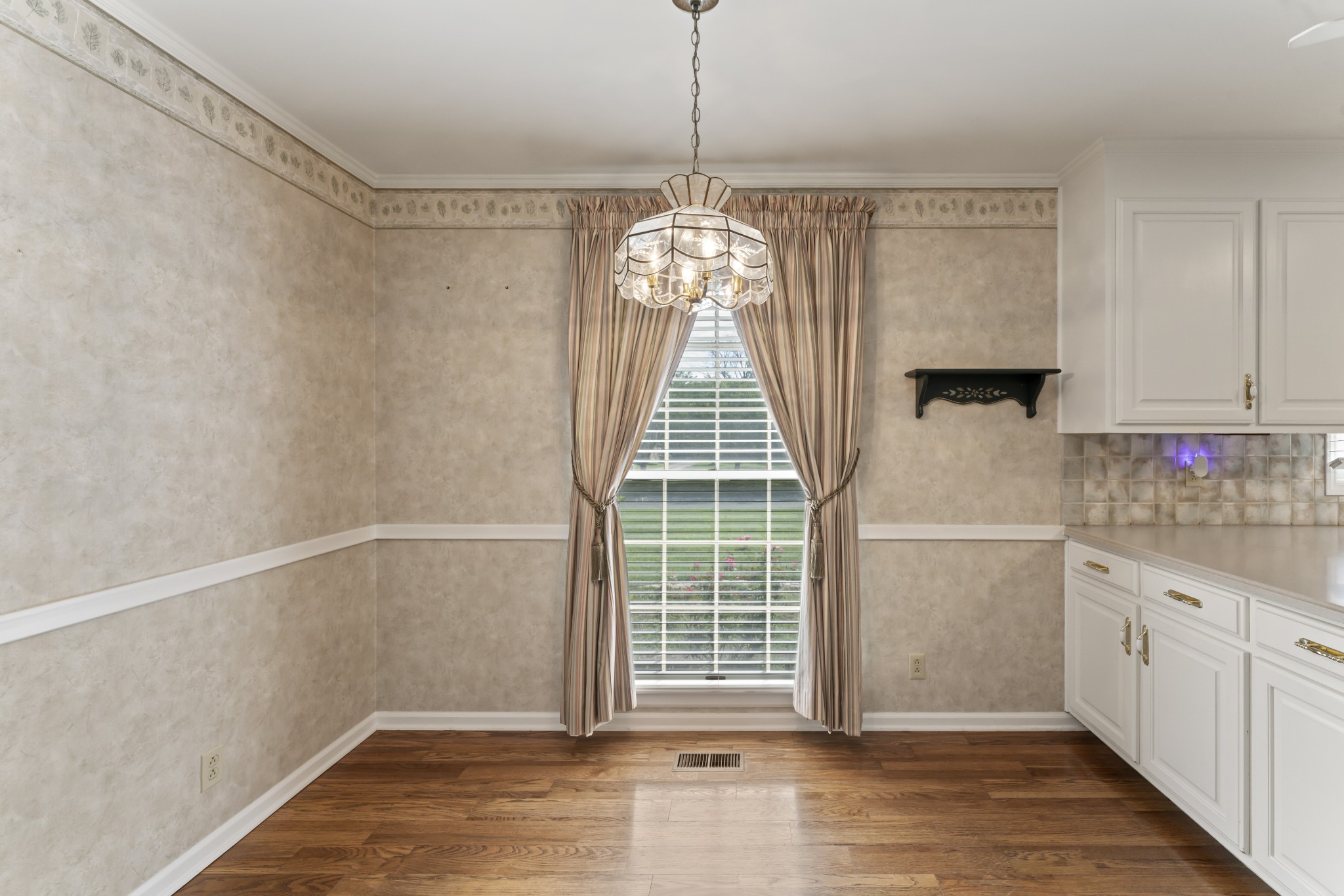 803 North Rutherford Boulevard Murfreesboro, TN 37130 - Photo 11 of 31 Gallery Image 11