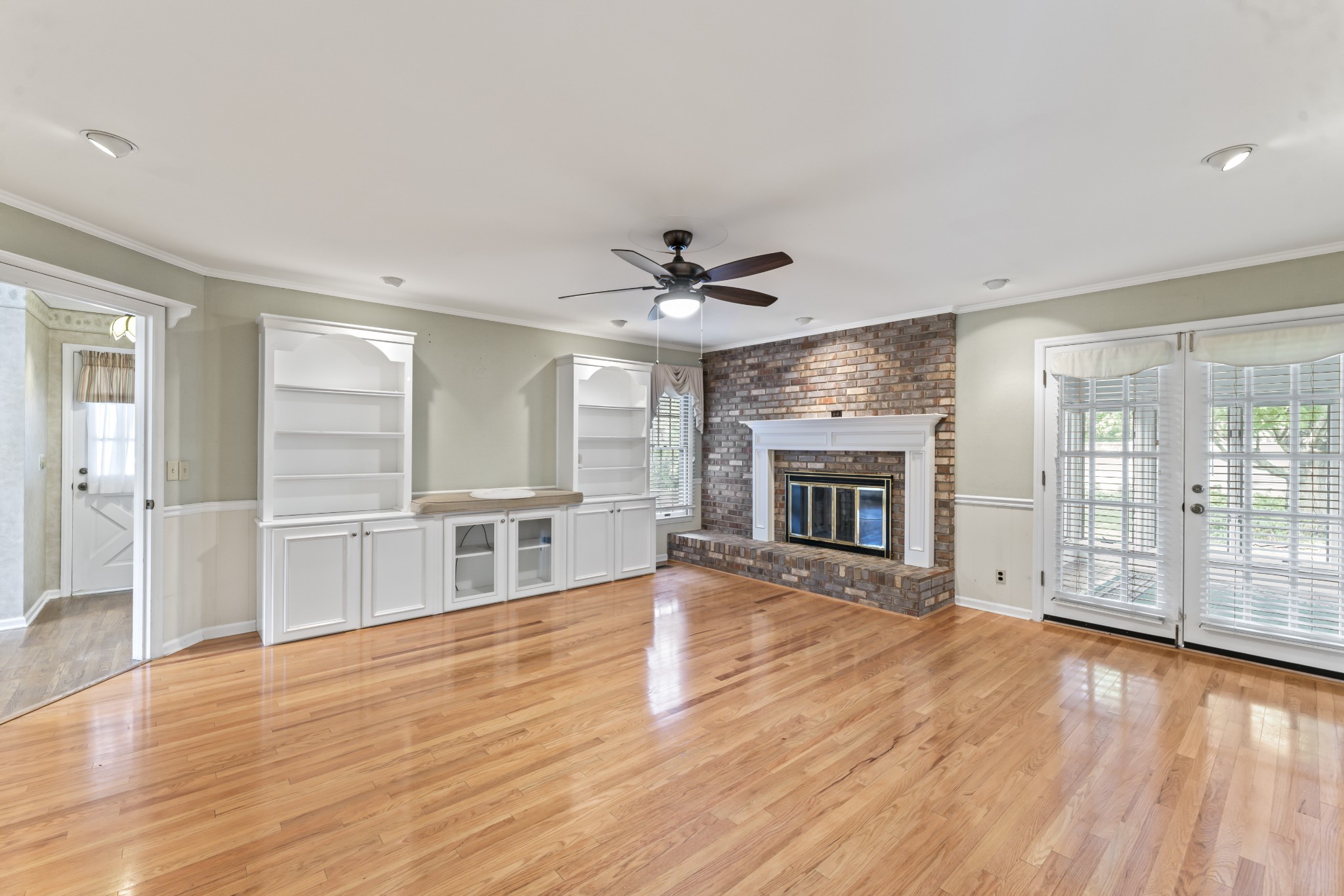 803 North Rutherford Boulevard Murfreesboro, TN 37130 - Photo 4 of 31 Gallery Image 4