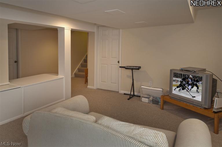 1297 Rae Road Cleveland, OH 44124 - Photo 16 of 25 Gallery Image 16
