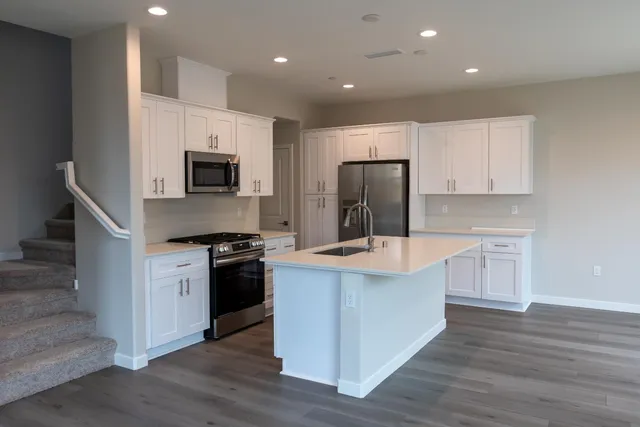 $405,790 | 794 Lauren Avenue, Madera, CA 93636